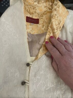 Men’s Cream Jacquard Mandarin Jacket with Gold Lining